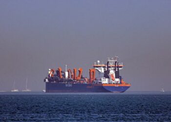 Përshkallëzimi në Lindjen e Mesme/ Rritet ndjeshëm çmimi i naftës mes frikës për mbylljen e Ngushticës së Hormuzit