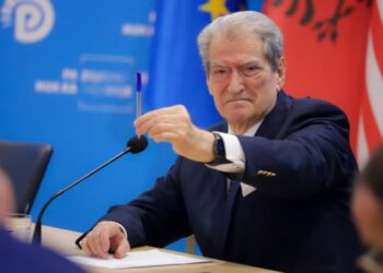 Berisha porosit demokratët: Duhen anëtarësime të reja në PD!