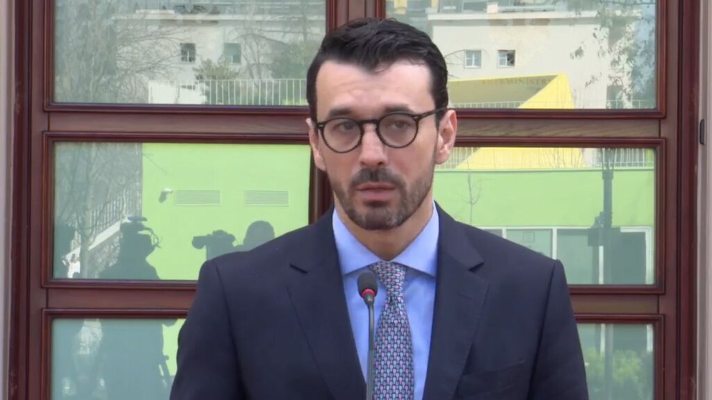 Anulimi i tenderit për Porto Romanon  Karakaçi  Do ndërtojmë skenar tjetër  Edhe kryeministri e tha që 