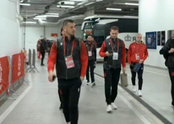 Gjithçka gati për duelin historik me Poloninë, lojtarët kuq e zi zbresin në fushë