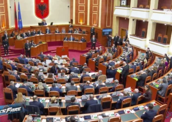 Kuvendi paguan miliona euro për 140 deputetët/ Hulumtimi: Mashtrojnë me qiratë, karburantin dhe dietat