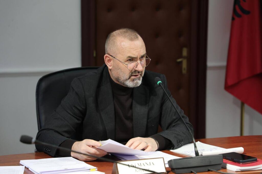 LIVE! “Kërkesa e SPAK, hipotetike”, Manja: Po na kërkohet të zëvendësojmë masën, por Balluku e ka respektuar ‘pezullimin’