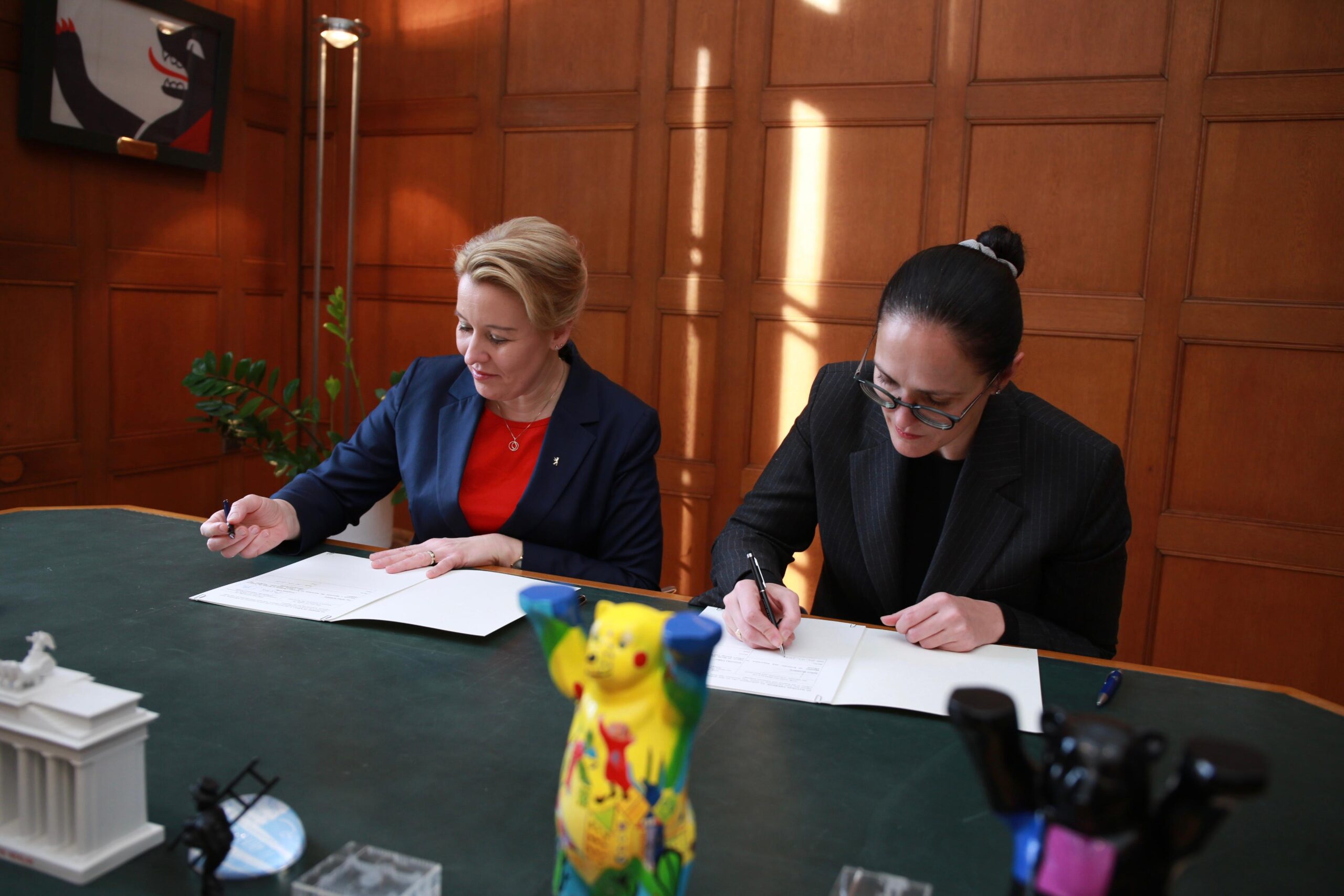 ministrja-ibrahimaj-nenshkruan-deklaraten-e-perbashket-te-qellimit-per-inovacionin-dhe-sipermarrjen