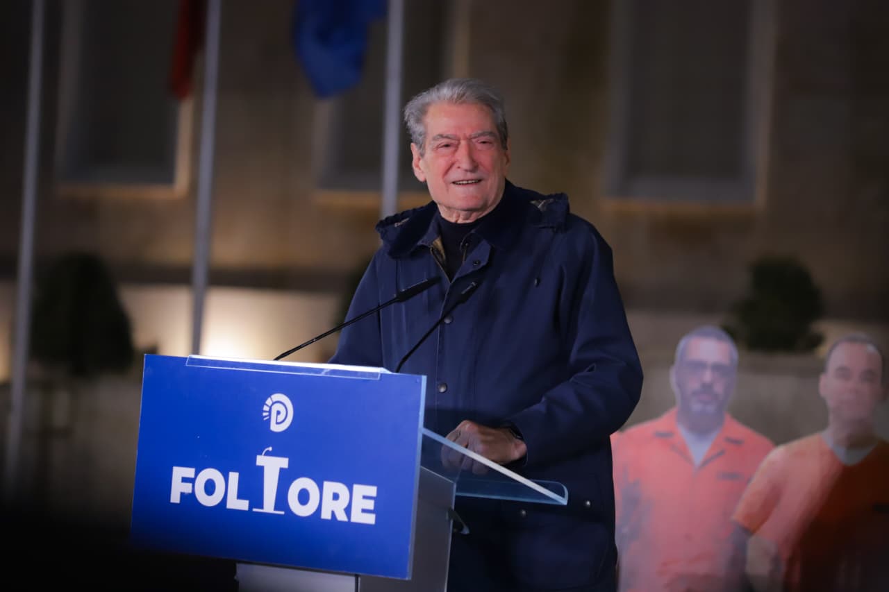 Një ditë pas protestës  Berisha  Berisha  Të vendosur për kryengritje paqësore  nuk marrim pushtet me dhunë