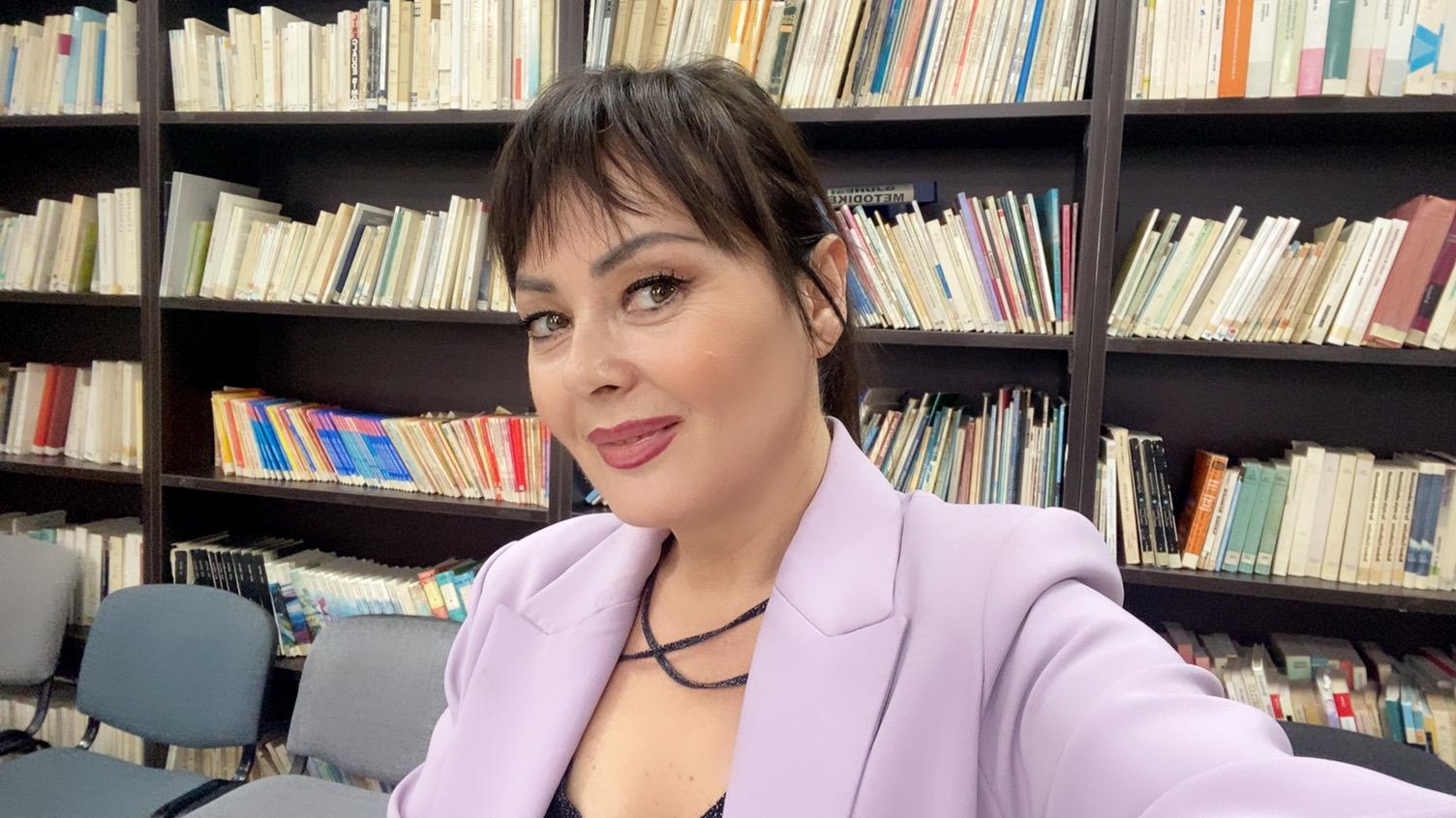 pse-gjithnje-e-me-shume-te-rinj-po-vene-ne-pikepyetje-identitetin-e-tyre-gjinor