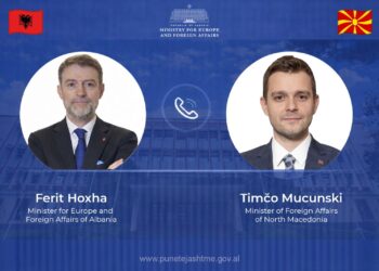 Hoxha telefonatë me homologun Mucunski: Integrimi i Shqipërisë dhe Maqedonisë së Veriut, me rëndësi strategjike për rajonin dhe BE-në