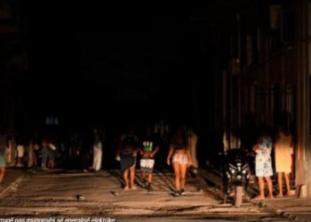 Dëmtohet rrjeti i shpërndarjes në Kubë, 10 milionë banorë mbeten pa energji elektrike