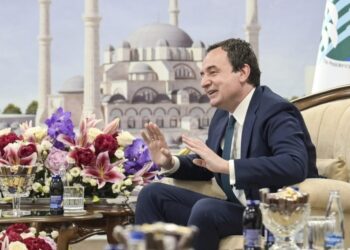 Kurti uron qytetarët për Fitër Bajram: Le të kujtojmë se fëmijët janë amanet i shenjtë