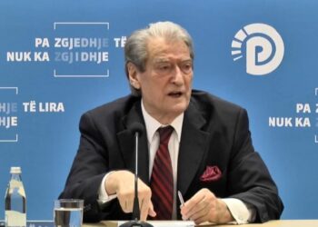 “Koha të përballemi me këtë regjim të poshtër”, Berisha: Rama vendosi të mbyllë dyert e drejtësisë në Shqipëri!