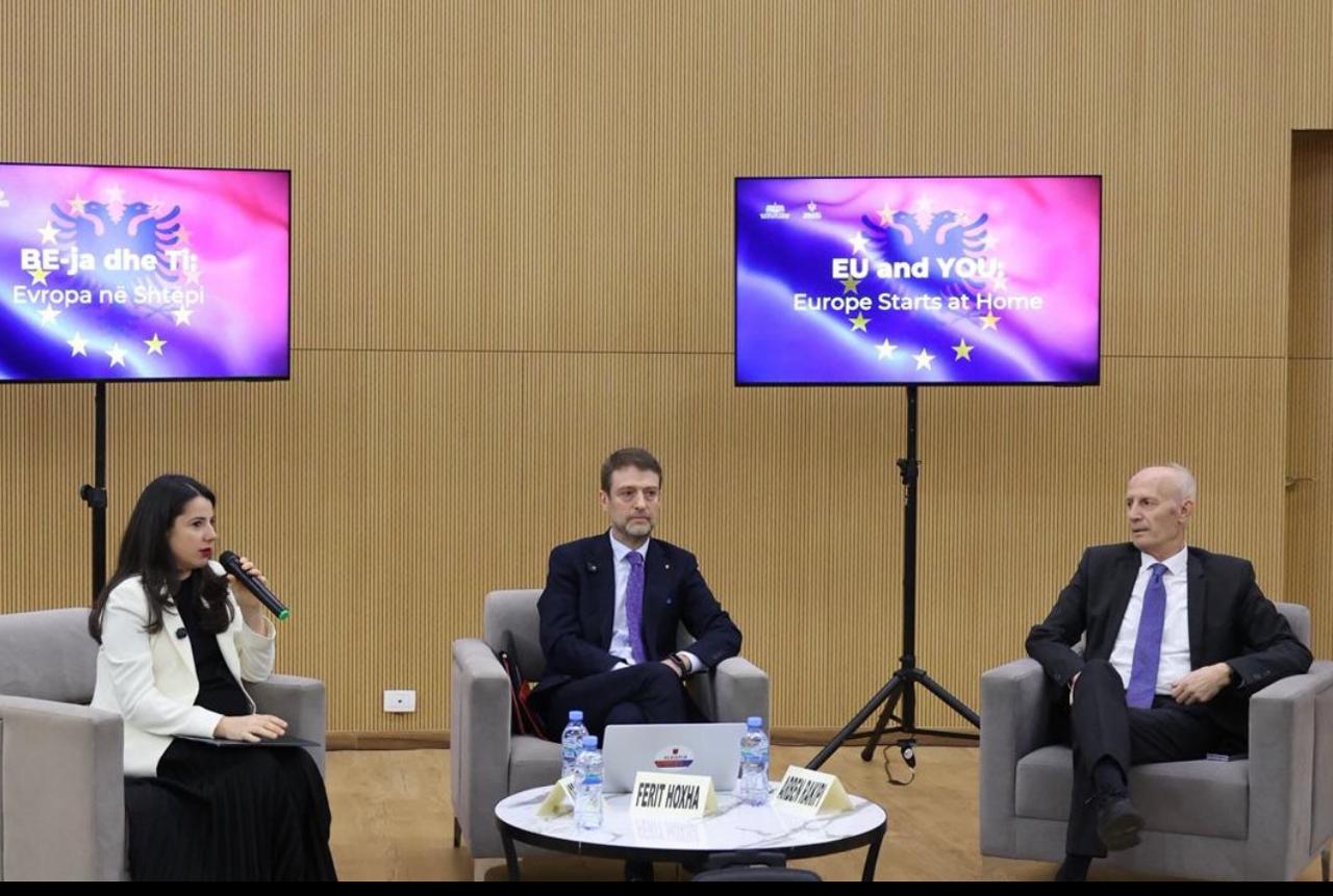  Evropa fillon këtu   Ministrat Hoxha dhe Pirdeni tur dialogu me studentët për procesin e integrimit europian