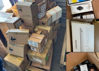 Bllokohen në Rinas gati 1 mijë pajisje elektronike