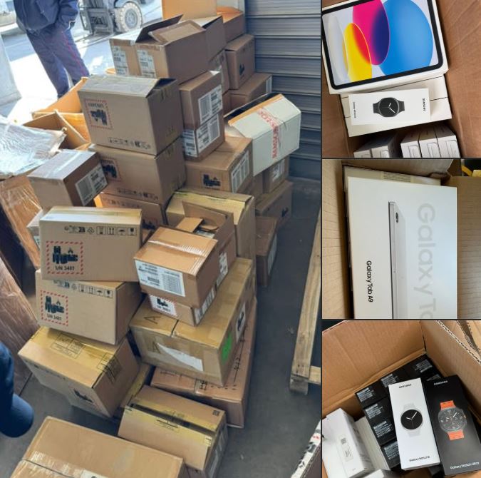 Bllokohen në Rinas gati 1 mijë pajisje elektronike