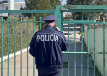 Sherri mes nxënësve në Durrës nisi në “TikTok” e “Snapchat” dhe përfundoi në dhunë fizike