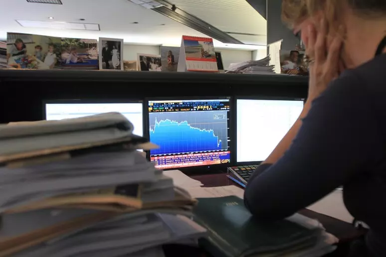 Efekti i luftës  tregjet globale në rënie të lirë  Evropa  djeg  314 miliardë euro në një ditë