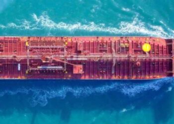 GPS “i çmendur” dhe anije në pritje, kaosi detar në Ngushticën e Hormuzit