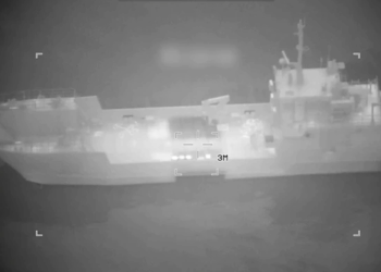 VIDEO / Po minonin Hormuzin, SHBA shkatërron 16 anije iraniane, publikohen pamjet