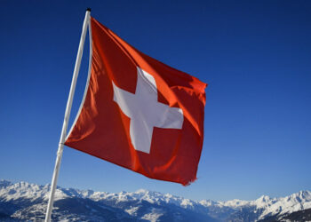 Tjetër tragjedi në Zvicër, autobusi përfshihet nga flakët, raportohet për disa të vdekur