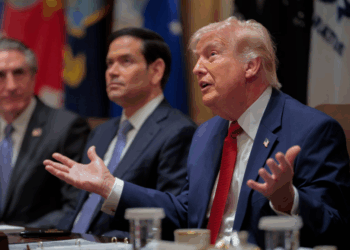 Trump i zgjat afatet Iranit për ngushticën e Hormuzit