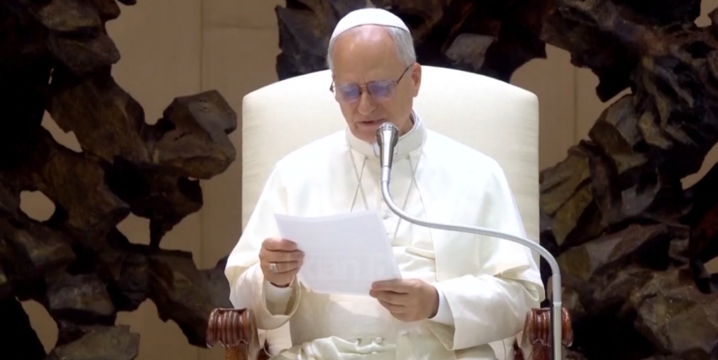 te-ndalet-dhuna-ne-lindjen-e-mesme-papa-leoni-xiv-ben-thirrje-paqja-nuk-ndertohet-me-arme-por-me-dialog