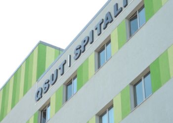 Ndodhej në gjendje kritike, ndërron jetë foshnja nga Korça në Tiranë