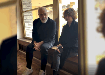 “Turp për çdo gjykatës që rinxjerr në rrugë këta keqbërës”, Rama takon artistët në Vilën 31