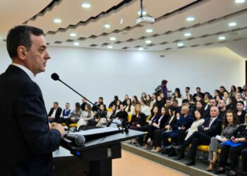 Drejtësia përballë polarizimit: Pavarësia, përgjegjshmëria dhe besimi publik