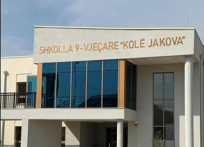 Rama publikon pamjet nga shkolla në Tiranë  Hapësirë moderne dhe dinjitoze për arsimimin e rreth 500 fëmijëve