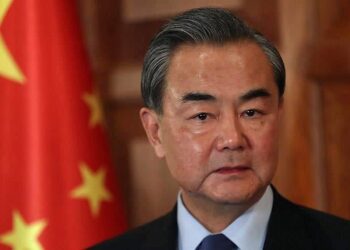 Ministri i Jashtëm i Kinës: Situata në Lindjen e Mesme kërcënon stabilitetin global të furnizimit me energji