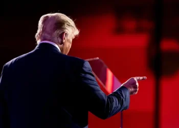 “Prite kokën dhe hidhe” / Trump po kryen një eksperiment të ri për ndërrimin e regjimit…