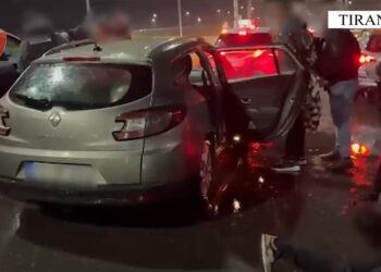 Trafik emigrantësh kundrejt pagesës, në pranga 26-vjeçari turk në Tiranë