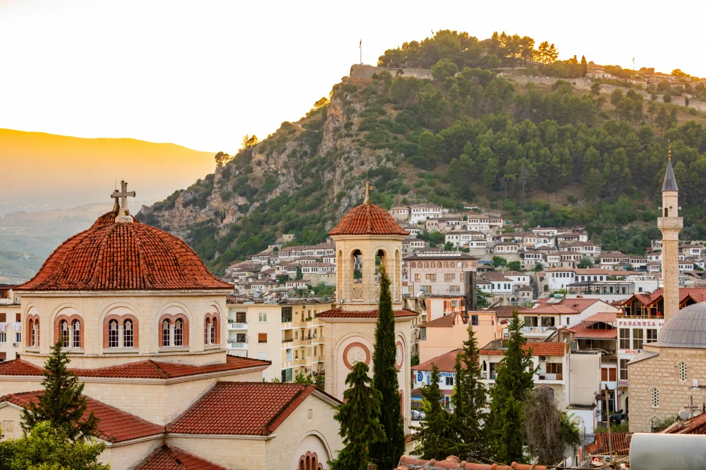  The Sun   Shqipëria  destinacioni sekret i Evropës me qytete antike dhe bregdet mahnitës