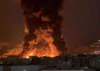 Izraeli sulmon objektet e naftës në Teheran, Irani raporton për 4 të vdekur, viktima edhe në sulmin në Liban