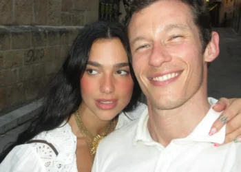 Dua Lipa dhe Callum Turner po planifikojnë ‘dasmën e vitit’ në qytet, mund të martohen këtë verë në Palermo