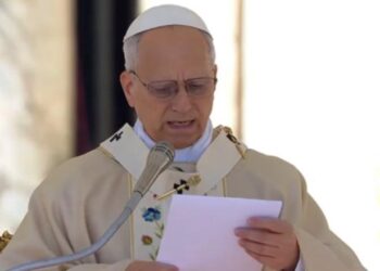 Papa Leoni XIV: E mirëpres armëpushimin, vetëm me negociata arrihet fundi i luftës