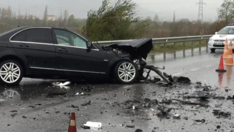 Aksident në rrugën e Lumit të Vlorës  disa persona të lënduar