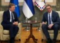 Vuçiç takohet me të dërguarin e BE për dialogun me Kosovën, akuzon Prishtinën: Po i bën presion serbëve me…