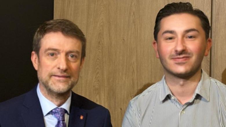 Samiti i Diasporës  ministri Hoxha takim me deputetin shqiptar në Suedi  Rrënjët tona mbeten të gjalla kudo