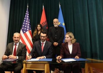“Përmes gazit forcohet prania në Ballkan”, Reuters për paktin SHBA-Shqipëri: Trump po hap një epokë të re me…