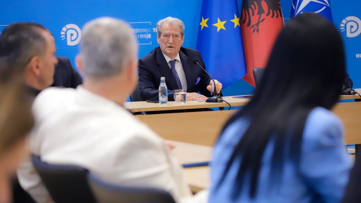 Berisha  Duhet të vendosim regjim fiskal mbi karburantet njësoj si Kosova dhe Maqedonia