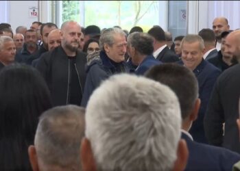 Metamorfoza e Beratit: “Tradhëti” apo “plenium”, përtej qyfyreve të tifozëve