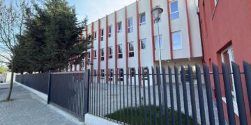 Rama prezanton shkollën e re në Prush të Tiranës: Klasa moderne dhe kushte dinjitoze