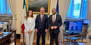 “Qeveria ka braktisur reformat”, Bardhi dhe Tabaku takohen me zv.Kryetarin e Dhomës së Deputetëve në Itali