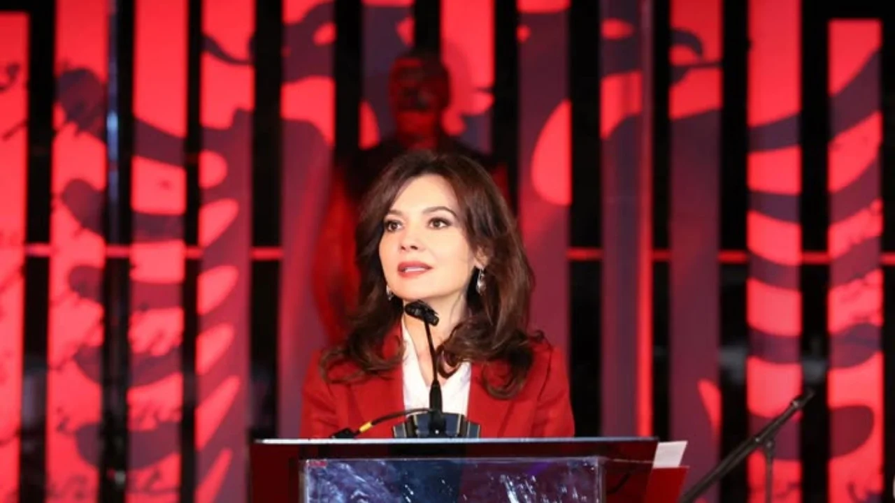 Debatet me Ramën në grupin e PS  reagon Elisa Spiropali  Më përjashto 