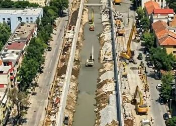VIDEO/ Rama publikon transformimin e Lanës ndër vite: Llafet i merr lumi!