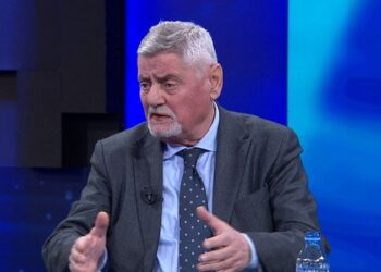 “Berisha është non-grata, pse duhet të luftojmë për të?” Dashamir Shehi: Të rinjtë në PD dhe jashtë saj, t’i dalin zot!