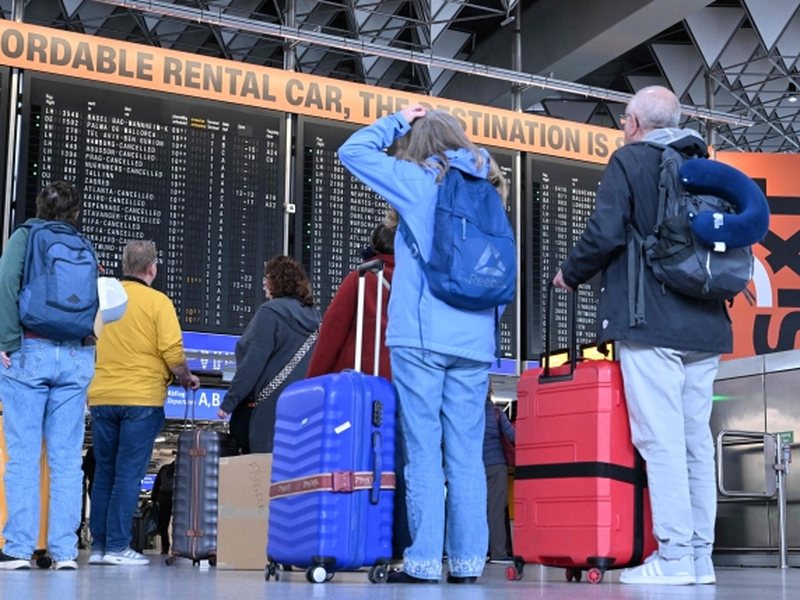 Mungesa e karburantit për avionët  a duhet të rezervoni pushimet apo të prisni  Ja informacionet që duhet të dini