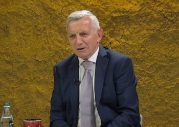 Qemal Minxhozi: Pa stabilitet politik, Kosova rrezikon shumë