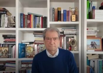 “Shqipëria ka taksën më të lartë në botë”/ Berisha i përgjigjet Ramës për çmimin e naftës: Ulja e akcizës është tallje