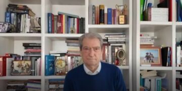 “Shqipëria ka taksën më të lartë në botë”/ Berisha i përgjigjet Ramës për çmimin e naftës: Ulja e akcizës është tallje