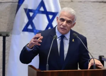 “Katastrofë politike”/ Udhëheqësi i opozitës izraelite kritikon ashpër Netanyahun për armëpushimin: Ne as nuk ishim në tryezën e bisedimeve